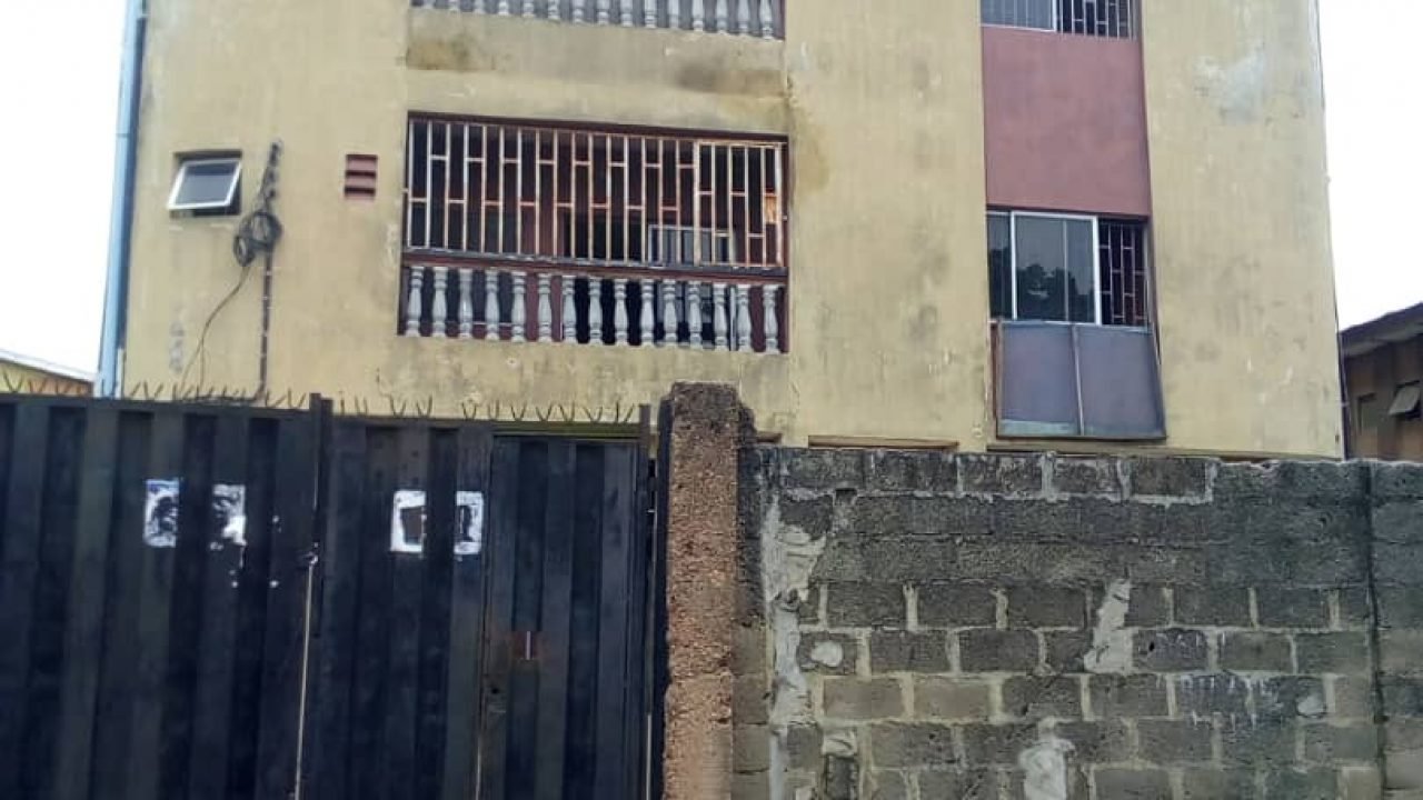 HOUSE FOR SALE AT AGO PALACE AND IKOTUNLAGOS.