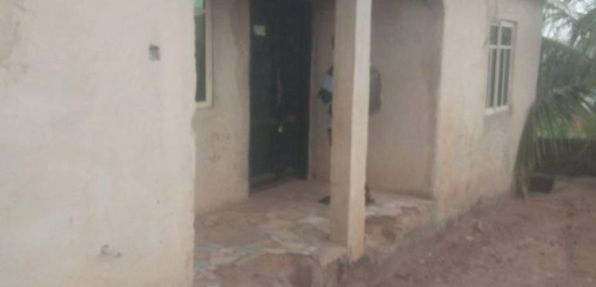 3 bedroom bungalow for sale in agbado crossing