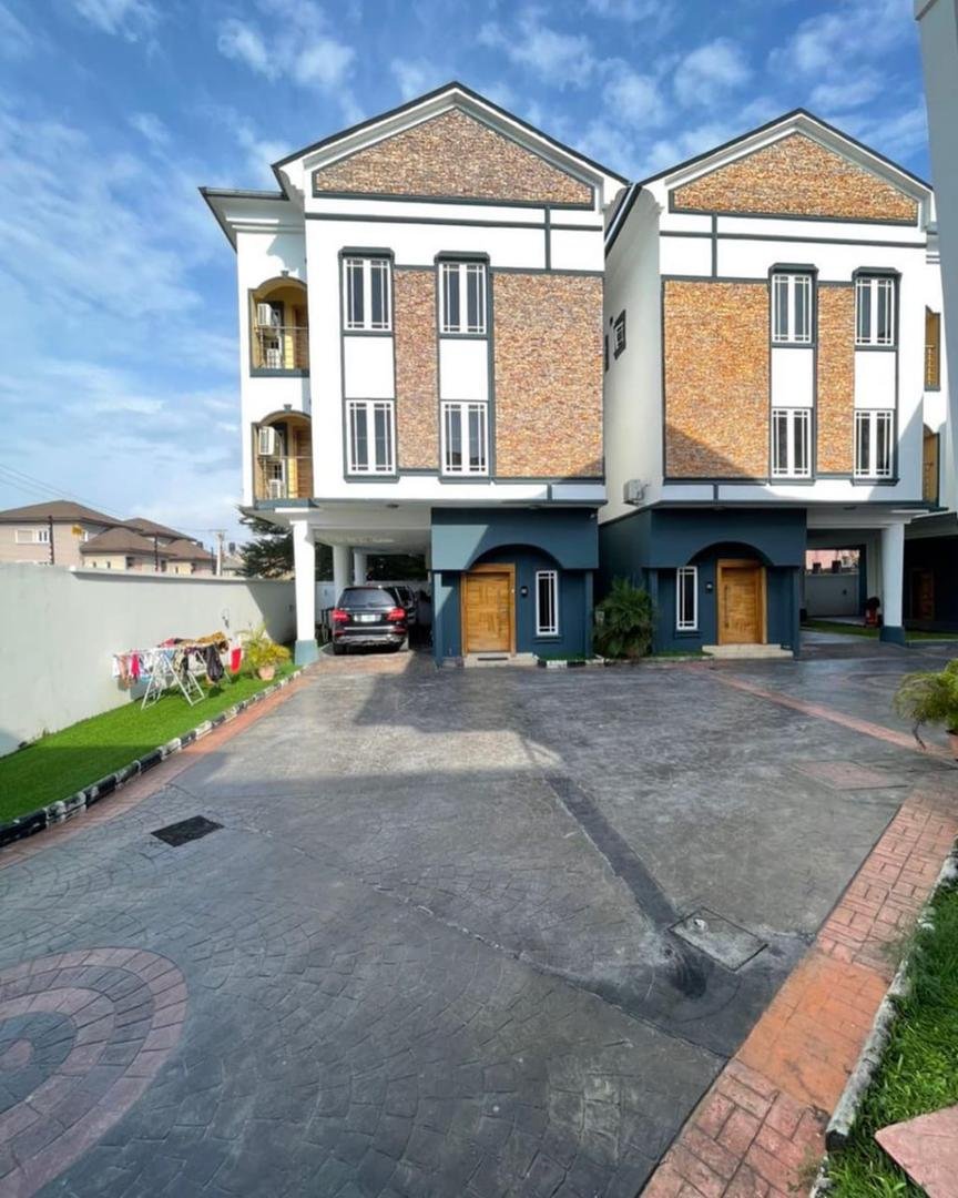 3 UNITS OF 4BED TERRACE IN LEKKI PHASE 1 Nigeria Property Zone