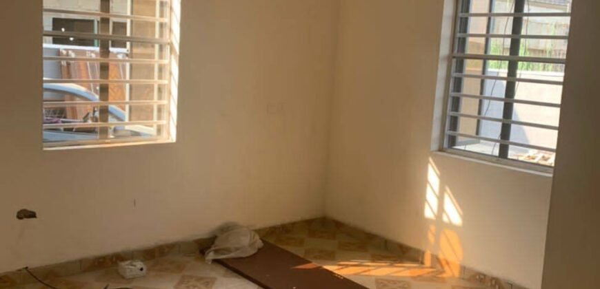 2 bedroom flat in Addo road Ajah
