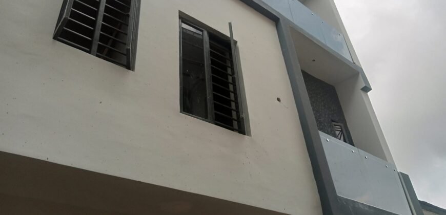 4 bed Terrace in ogudu GRA LAGOS